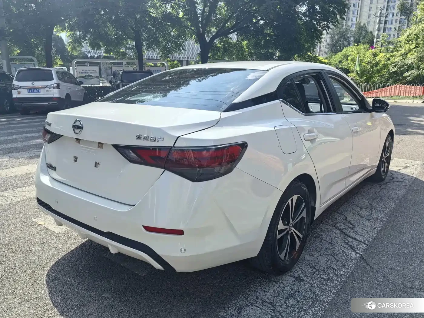 Nissan Sylphy 2021 Белый из Китая, фото 5