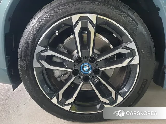 BMW iX1 (U11) id 3725796 из Кореи 15