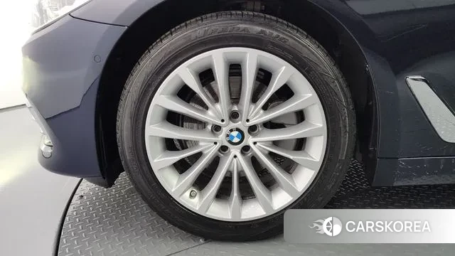 BMW 5 Series (G30) id 3248371 из Кореи 15