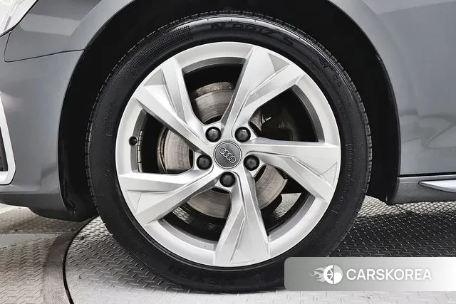 Audi A4 (B9) id 3630604 из Кореи 15