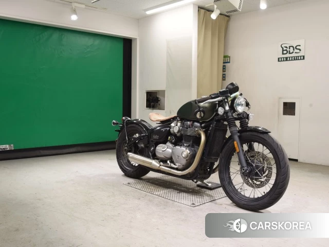 Triumph BONNEVILLE BOBBER 2019 из Японии, фото 3