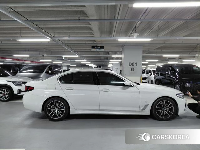 BMW 5 Series (G30) id 3941158 из Кореи 13