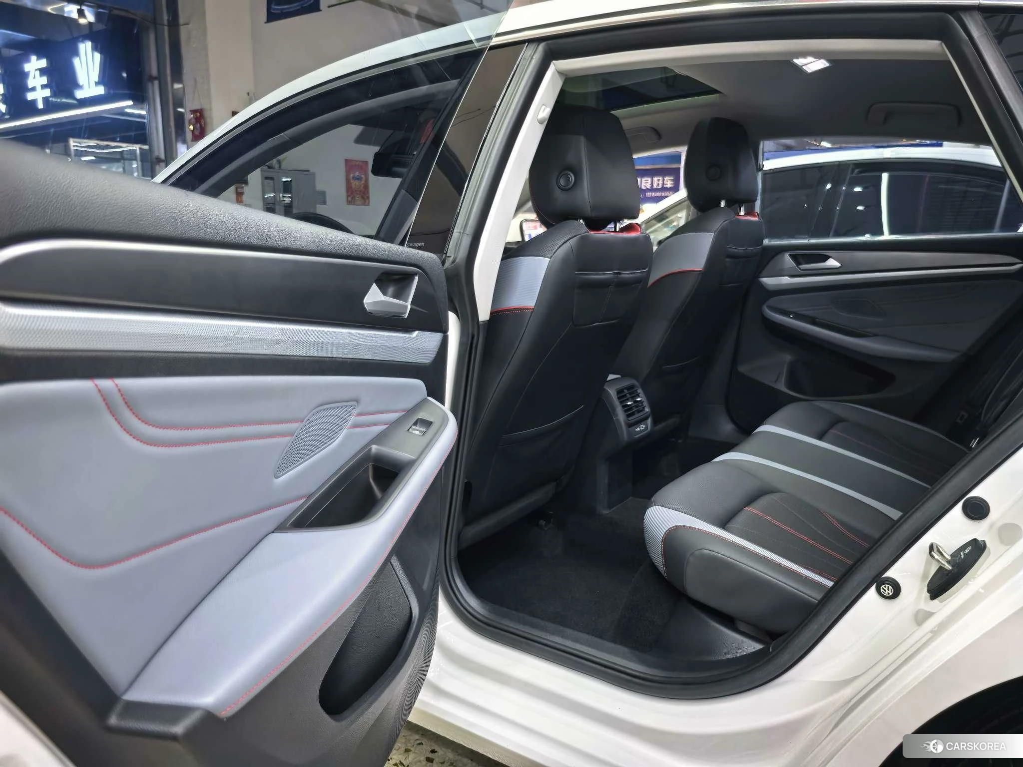 Volkswagen Lamando id 4504677 из Китая 19