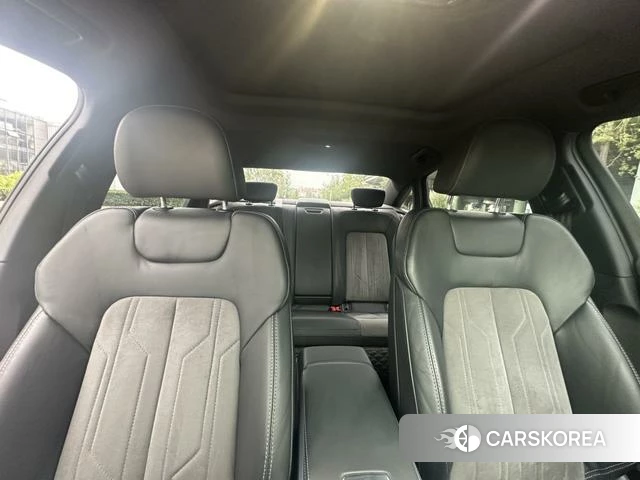 Audi A6L id 4278789 из Китая 19