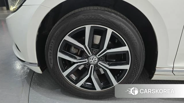 Volkswagen Passat GT (B8) id 3845834 из Кореи 15