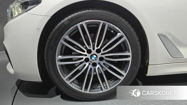 BMW 5 Series (G30) id 4657748 из Кореи 28