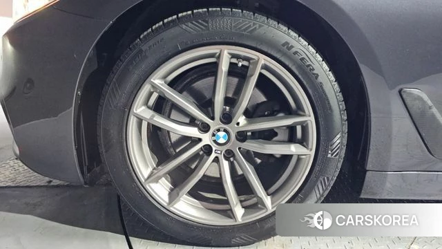 BMW 5 Series (G30) id 3899987 из Кореи 15