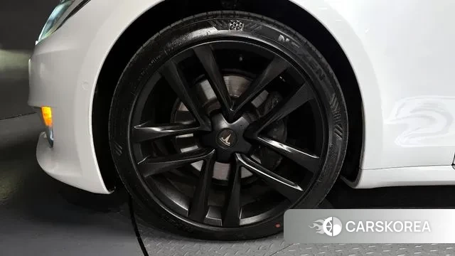 Tesla Model S id 3708915 из Кореи 15