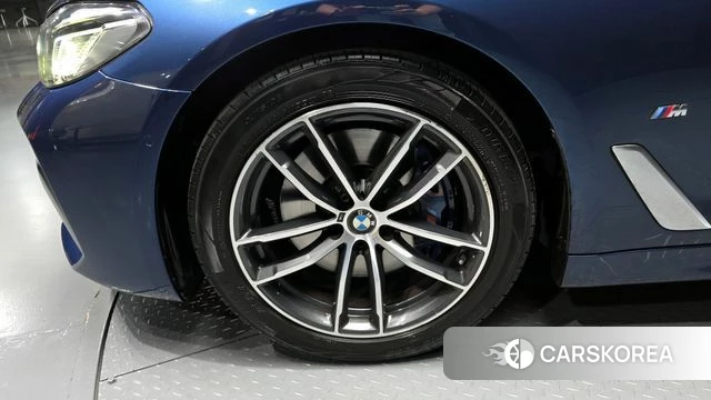 BMW 5 Series (G30) id 4187719 из Кореи 28
