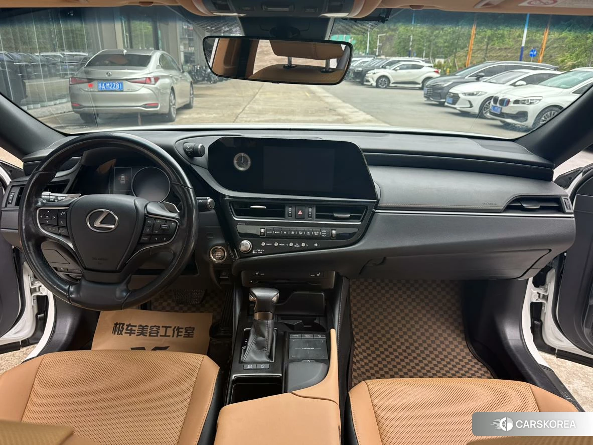 Lexus ES id 4467851 из Китая 7