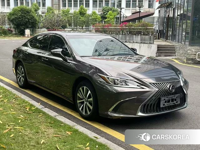 Lexus ES 2021 Темно-серый из Китая, фото 5
