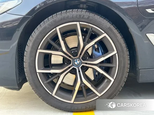 BMW 5 Series (G30) id 3467739 из Кореи 15