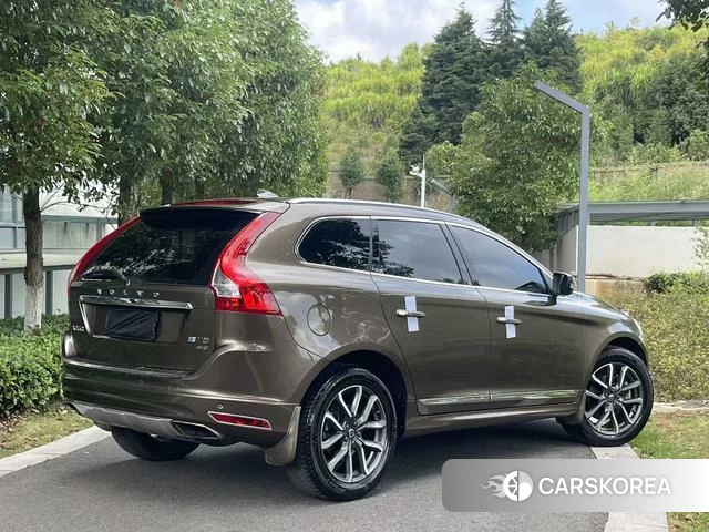 Volvo XC60 2018 Коричневый из Китая, фото 5