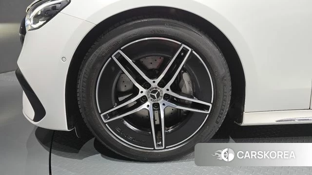Mercedes-Benz E-Class W214 id 4474201 из Кореи 29