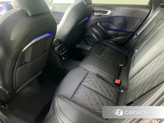 Audi A5L id 4333875 из Китая 15