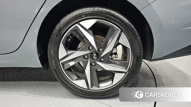 Hyundai Avante (CN7) id 3379800 из Кореи 15