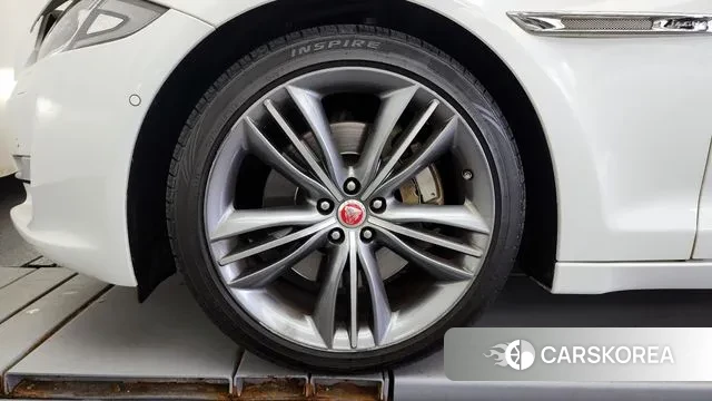 Jaguar All New XJ id 3004791 из Кореи 15