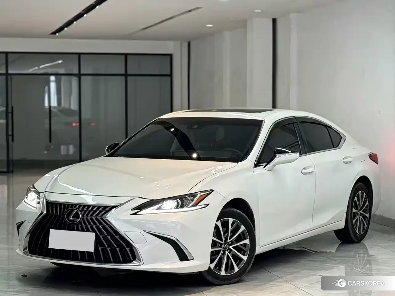 Lexus ES 2024 Белый из Китая, фото 5