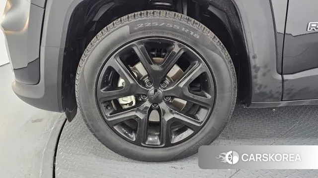 Jeep Renegade id 3354586 из Кореи 15