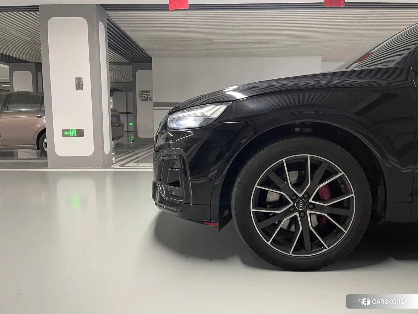 Audi SQ5 id 4559835 из Китая 23