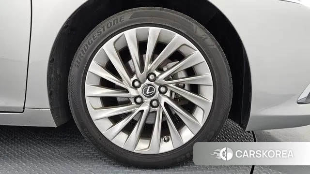 Lexus ES300h 7th generation id 3612039 из Кореи 15