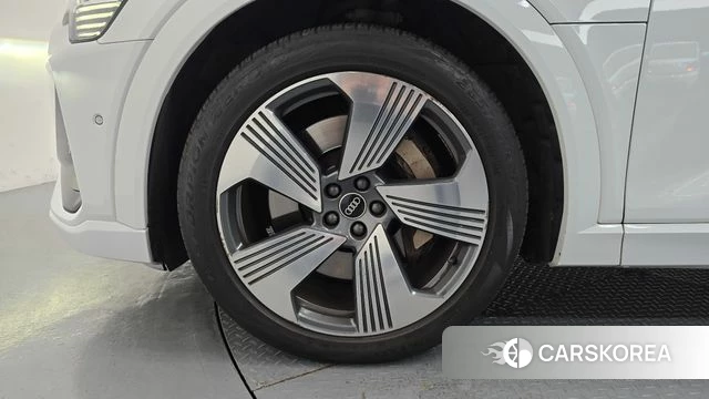 Audi e-Tron id 4784496 из Кореи 15