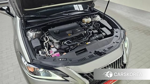 Lexus ES300h 7th generation id 4665743 из Кореи 26