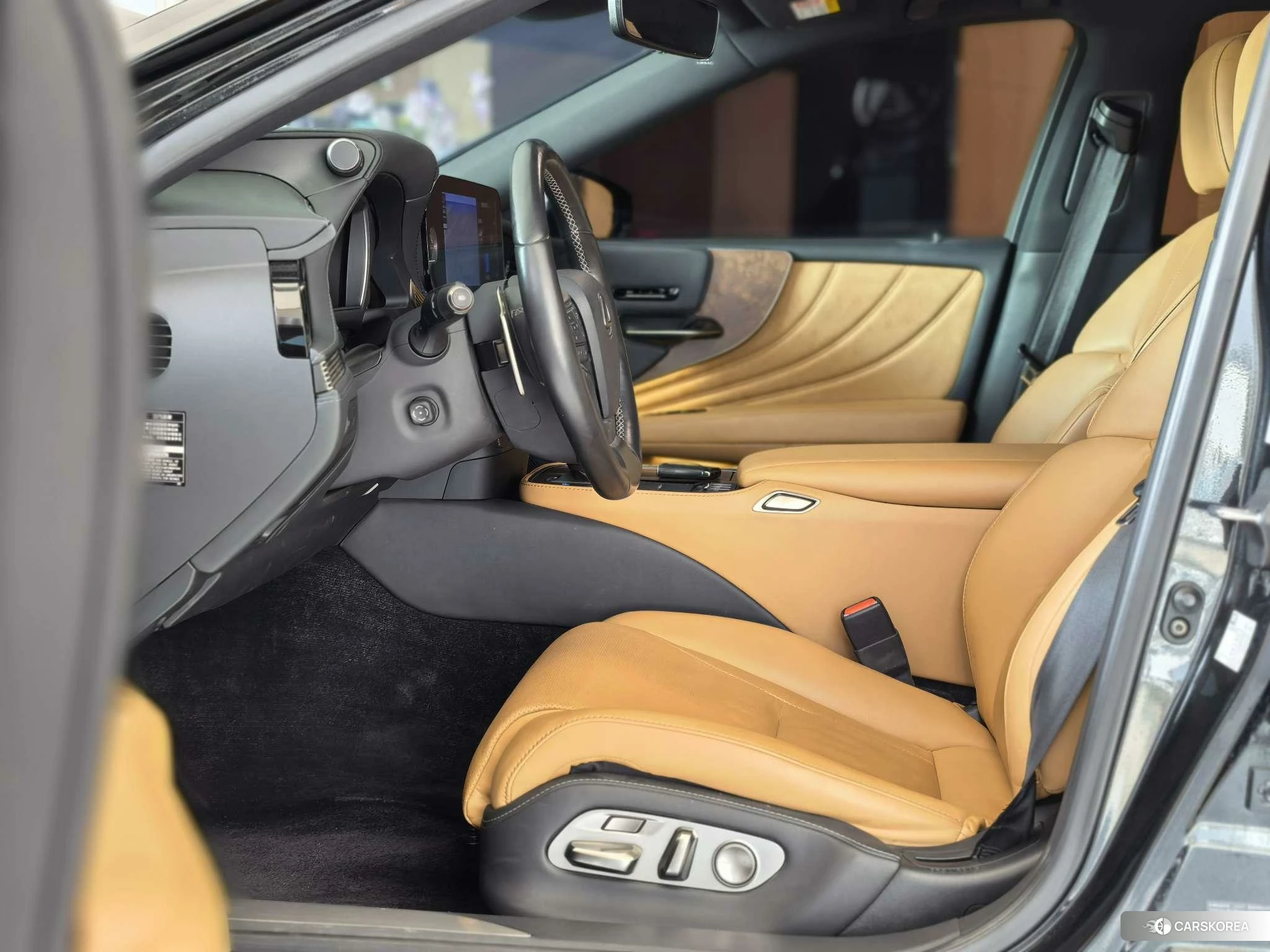 Lexus LS 2019 Черный из Китая, фото 5