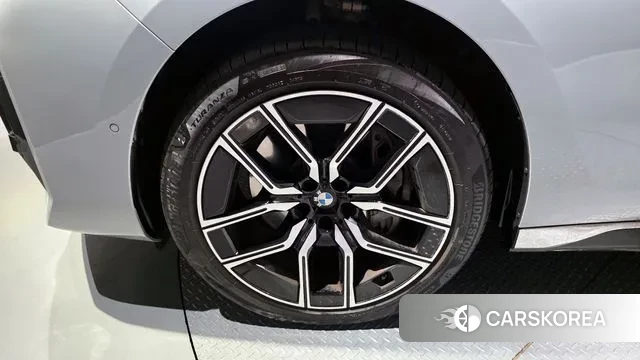 BMW 7 Series (G70) id 3471874 из Кореи 15