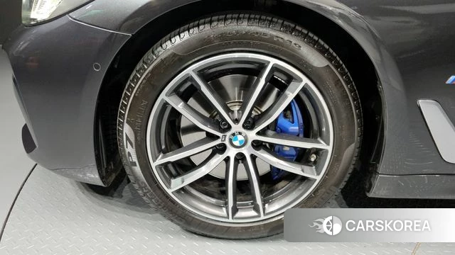 BMW 5 Series (G30) id 4292902 из Кореи 25