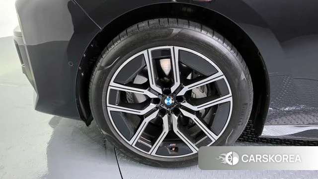 BMW 7 Series (G70) id 3832184 из Кореи 15