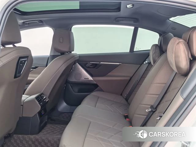 BMW 5 series id 4265670 из Китая 13