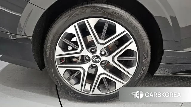 Hyundai Grandeur (GN7) id 3679905 из Кореи 15