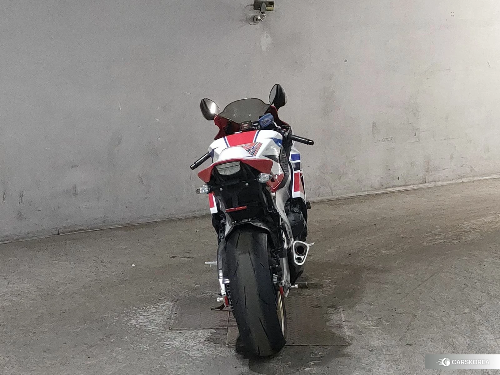 Проданный Honda CBR1000RR id 3947187 из Японии, фото 2