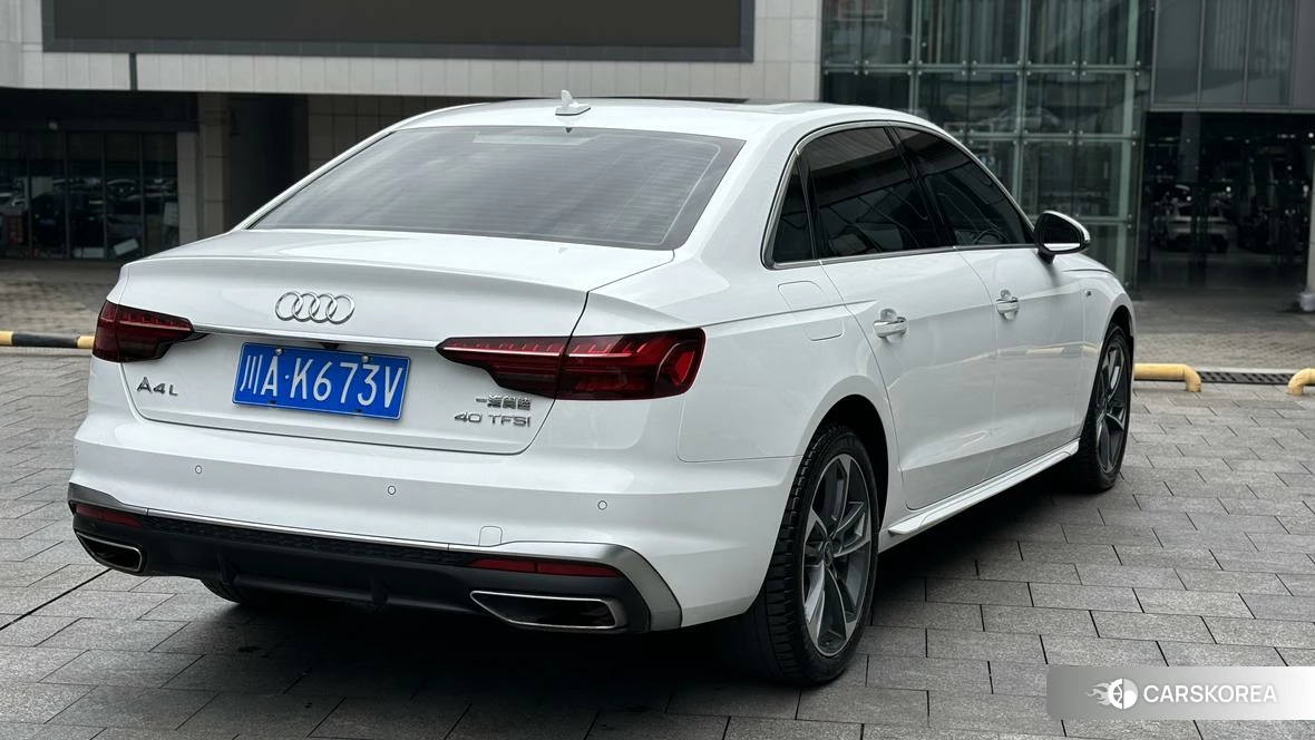 Audi A4L id 4467907 из Китая 7