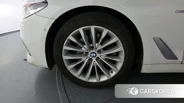 BMW 5 Series (G30) id 3345414 из Кореи 15