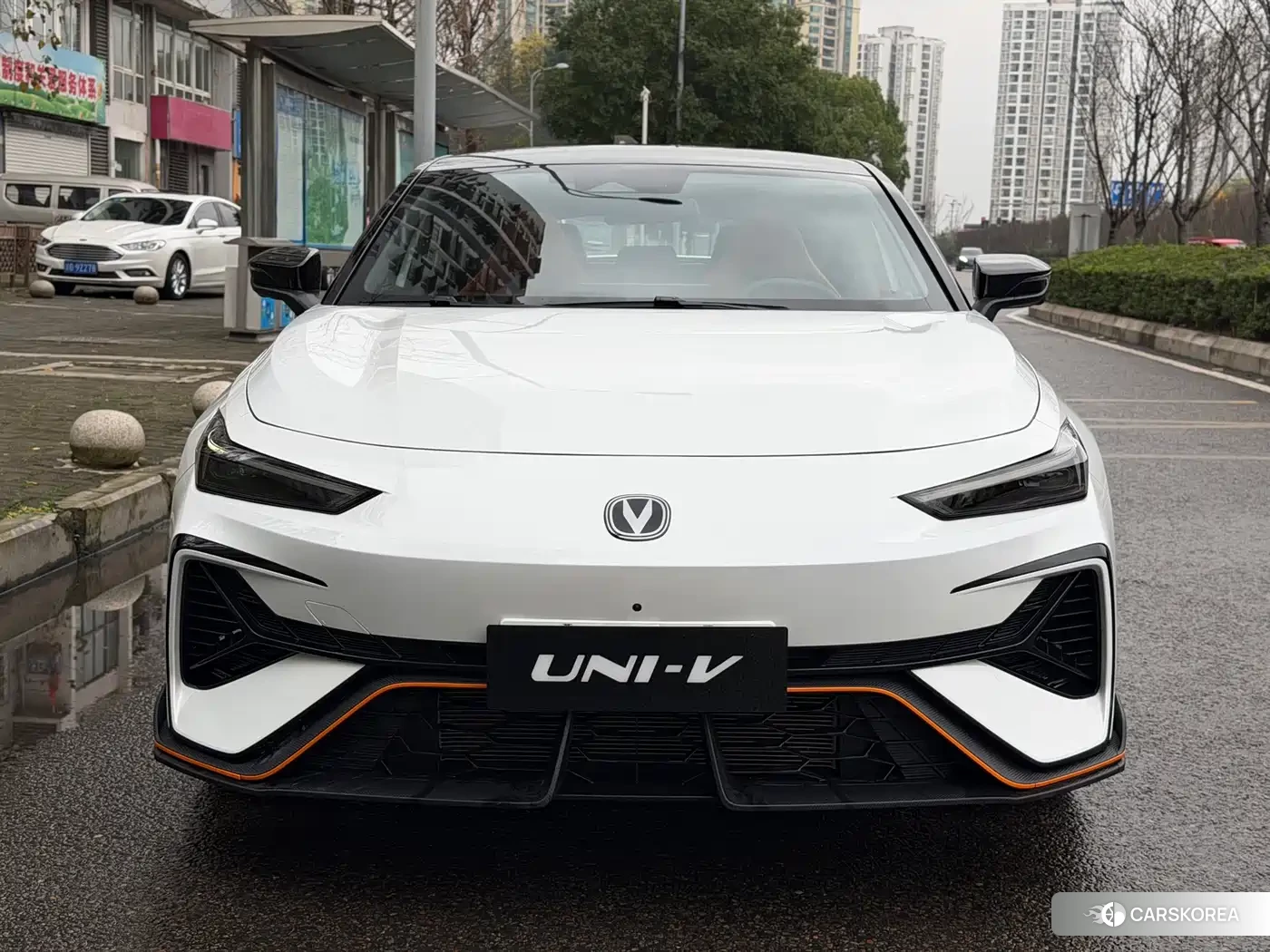 Chang'an Changan UNI-V 2025 Белый из Китая, фото 5