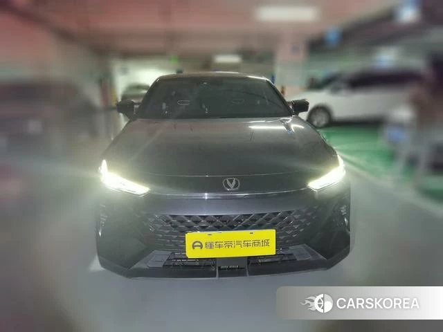 Chang'an UNI-V 2025 Темно-серый из Китая, фото 5