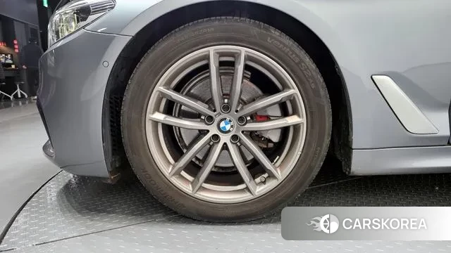 BMW 5 Series (G30) id 3562825 из Кореи 15