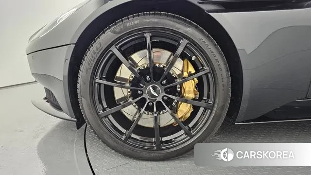 Aston Martin DB11 id 3587621 из Кореи 15