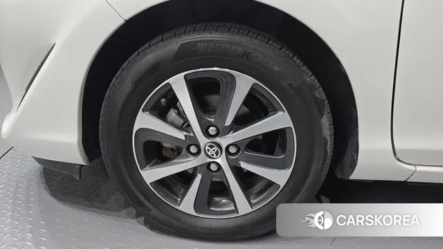 Toyota Prius C id 3499632 из Кореи 15