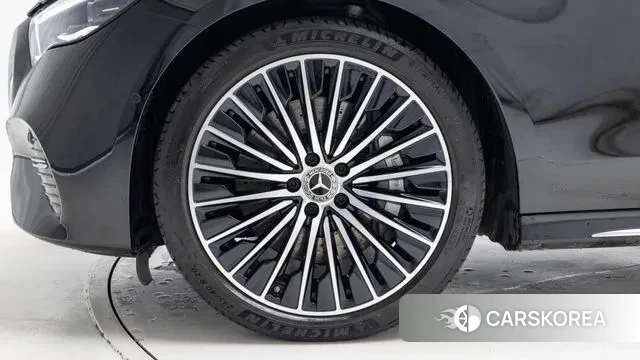 Mercedes-Benz E-Class W214 id 3720776 из Кореи 15