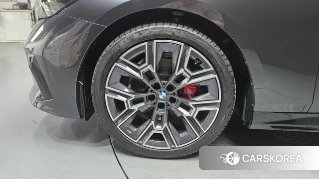 BMW 5 Series (G60) id 4622869 из Кореи 27