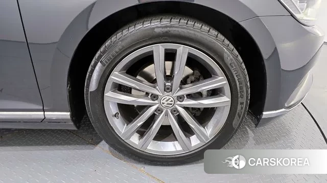 Volkswagen Passat GT (B8) id 3386213 из Кореи 15