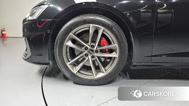 Audi A6 (C8) id 3671676 из Кореи 15