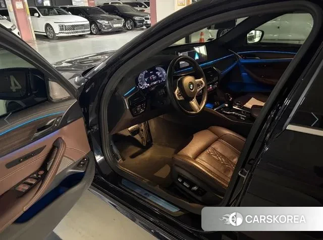 BMW 5 Series (G30) id 3433465 из Кореи 13