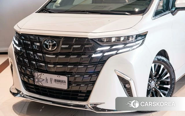 Toyota Elfa id 4359050 из Китая 11