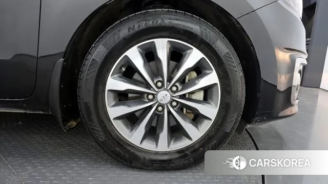 Kia All New Carnival id 3536402 из Кореи 15