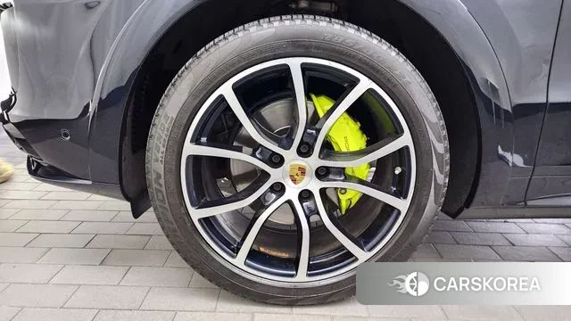 Porsche Cayenne (PO536) id 2890795 из Кореи 15