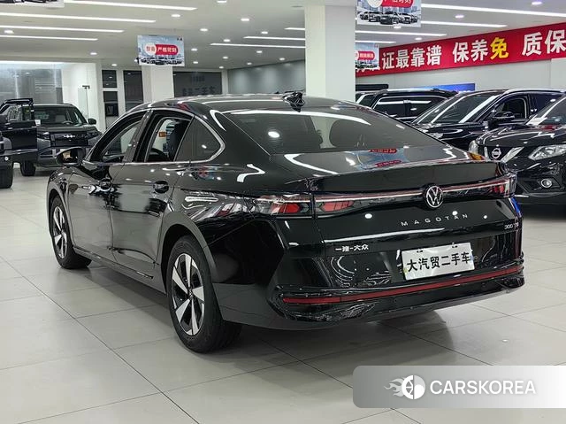 Volkswagen Magotan 2024 Черный из Китая, фото 6